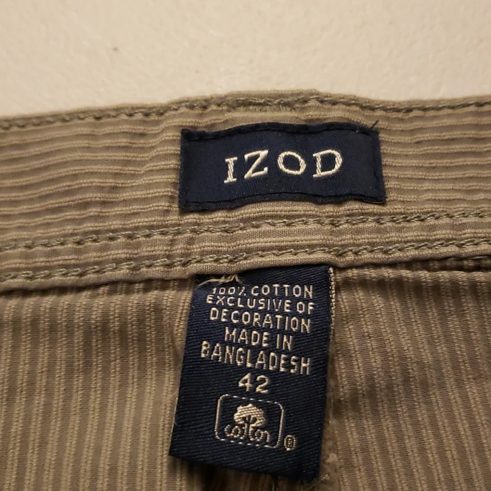 IZOD MOSS Cargo Pockets Size 42‎